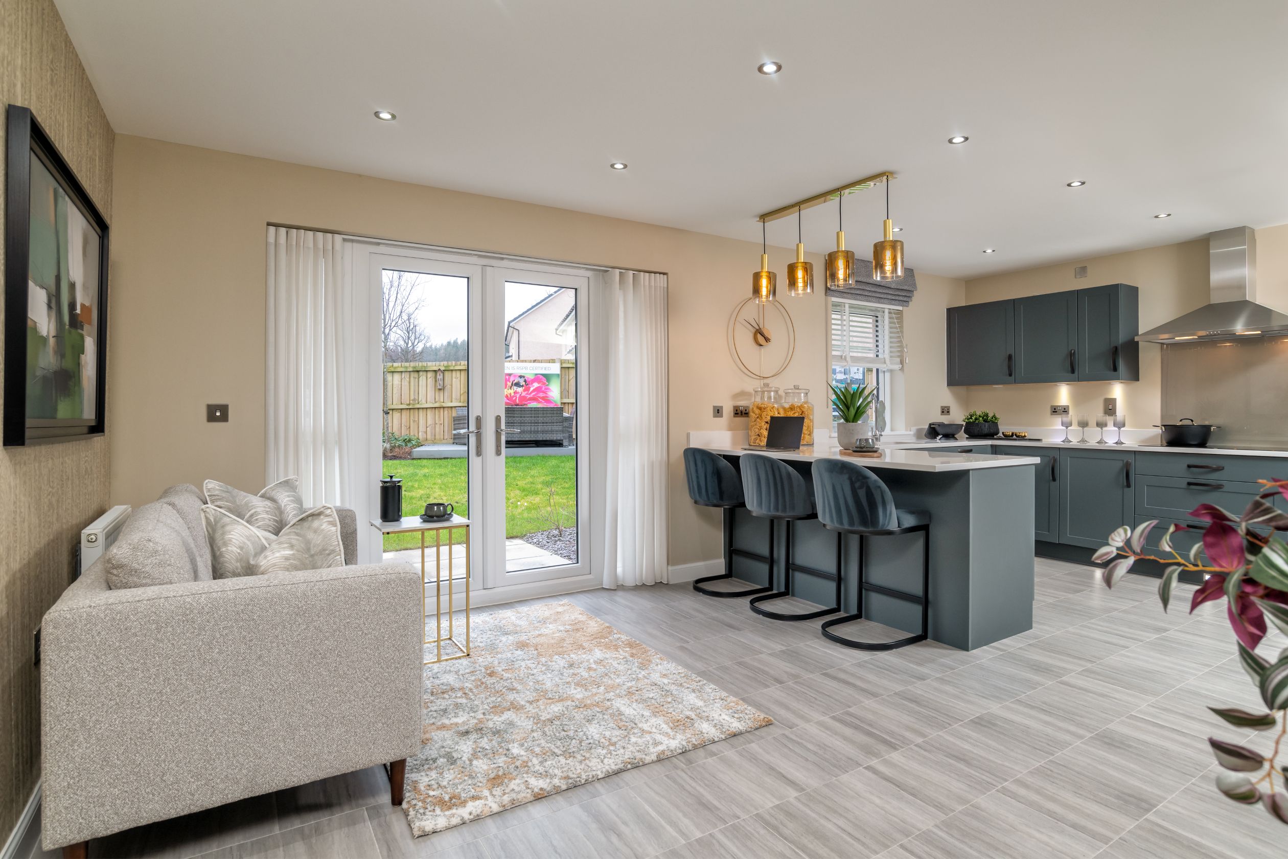 Colville kitchen/dining/family