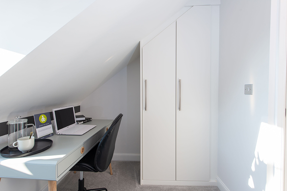 Adeona - White doors