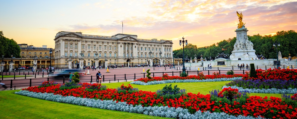Buckingham Palace Gets an Interior Makeover